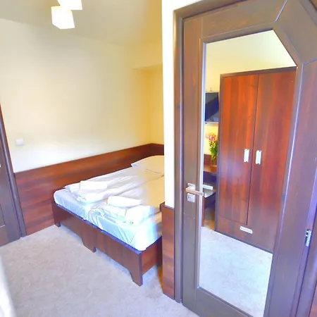 Bialy Dworek Farm stay *