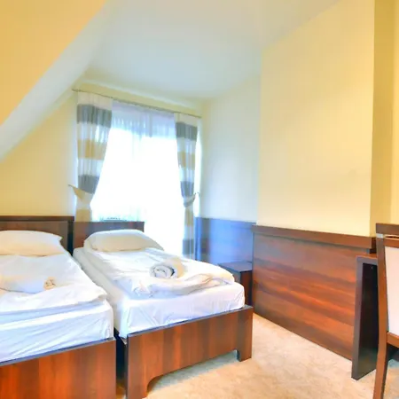 Bialy Dworek Farm stay *